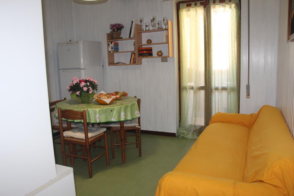 Gottardo Bed and Breakfast Monserrato Esterno foto