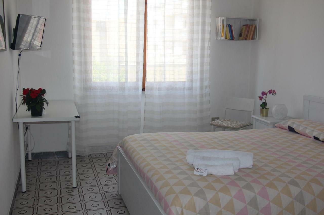 Gottardo Bed and Breakfast Monserrato Esterno foto
